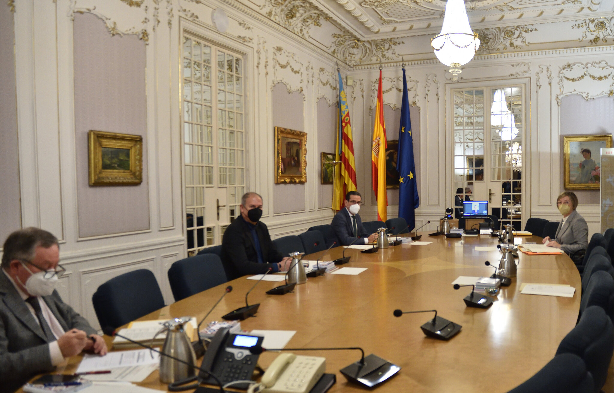 Reunión de la Mesa de les Corts Reunión de la Mesa de les Corts