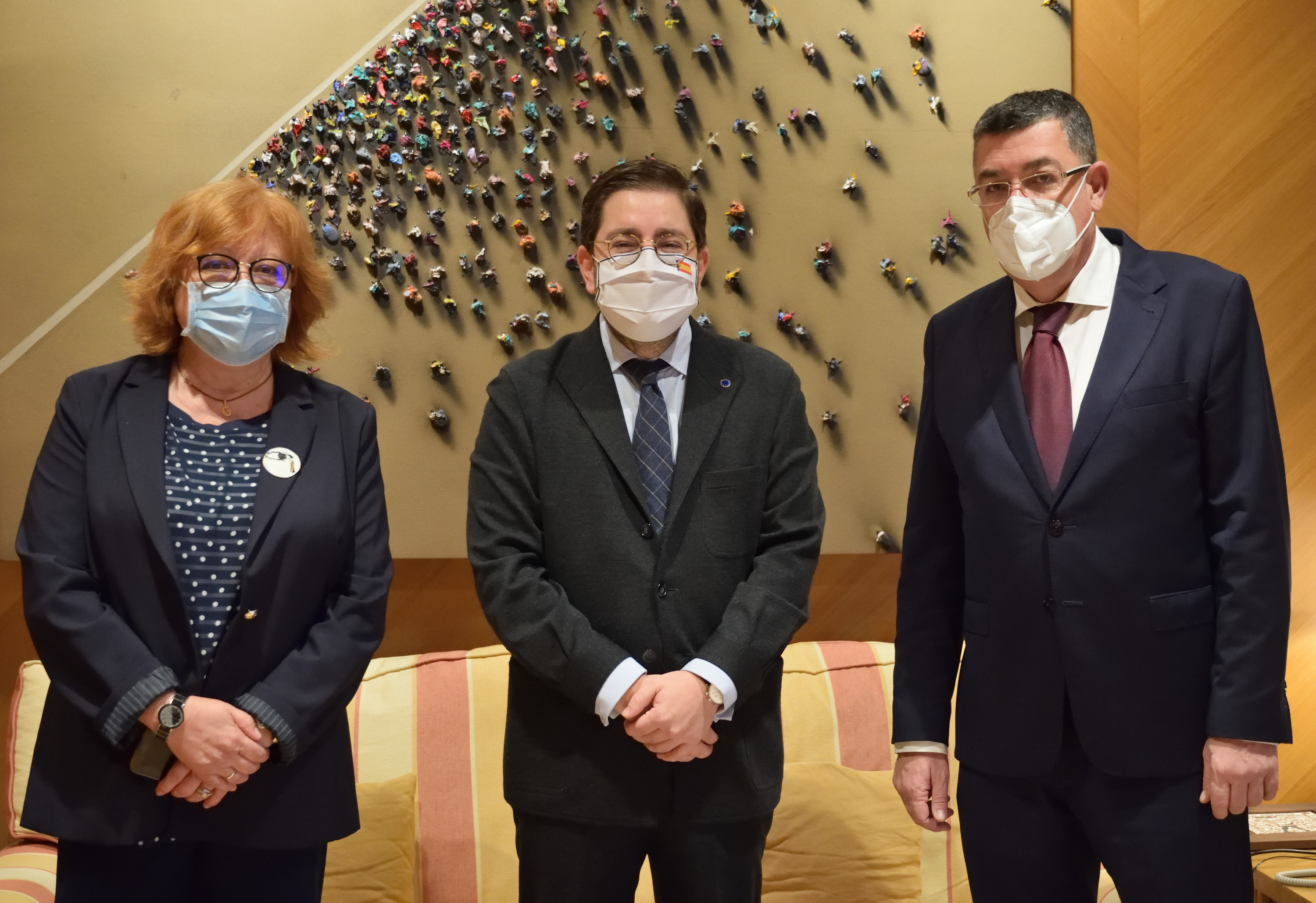 Visita del Secretari d'Estat de l'Espanya global a les Corts Visita del Secretari d'Estat de l'Espanya global a les Corts