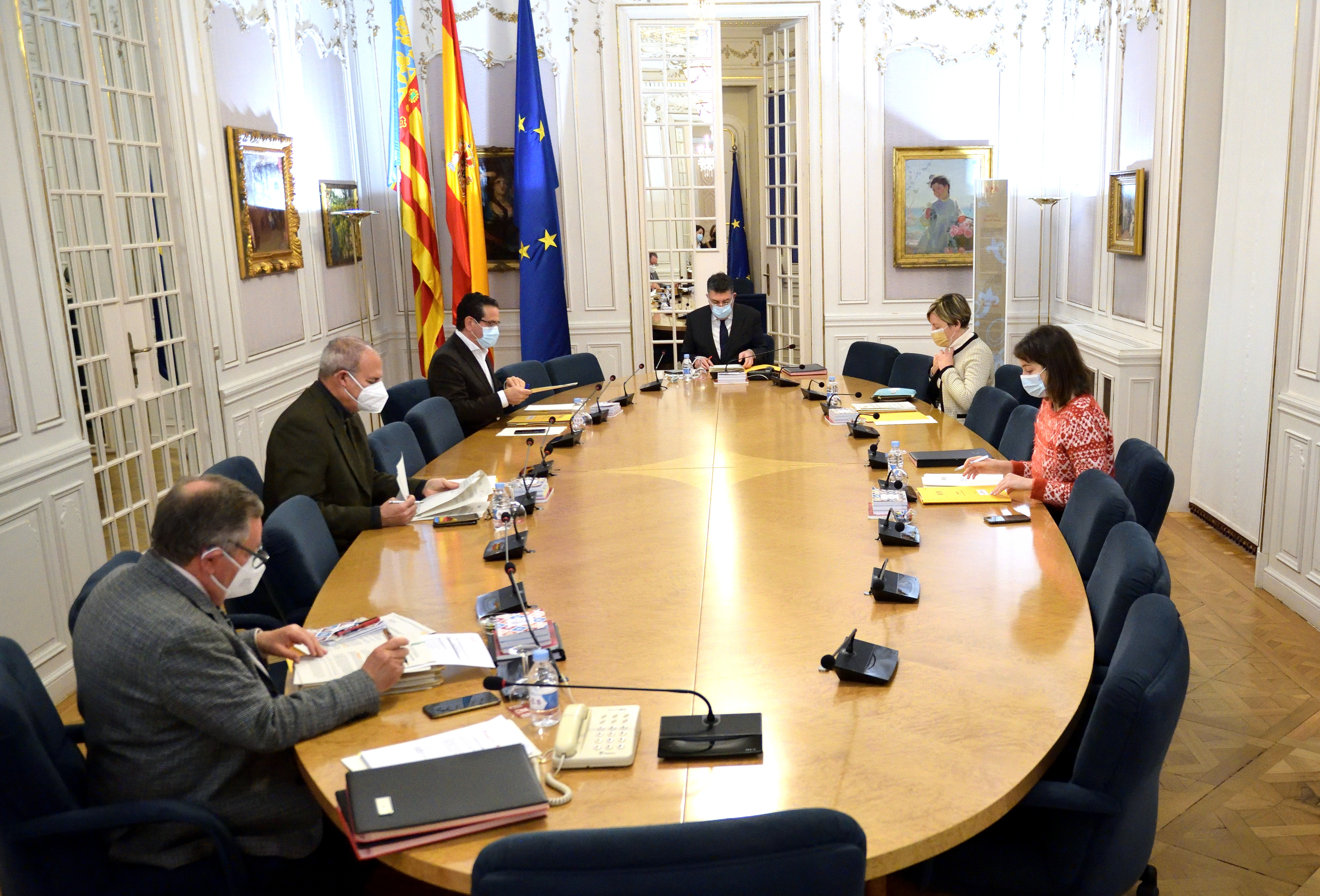 Reunió de la Mesa de les Corts Reunió de la Mesa de les Corts