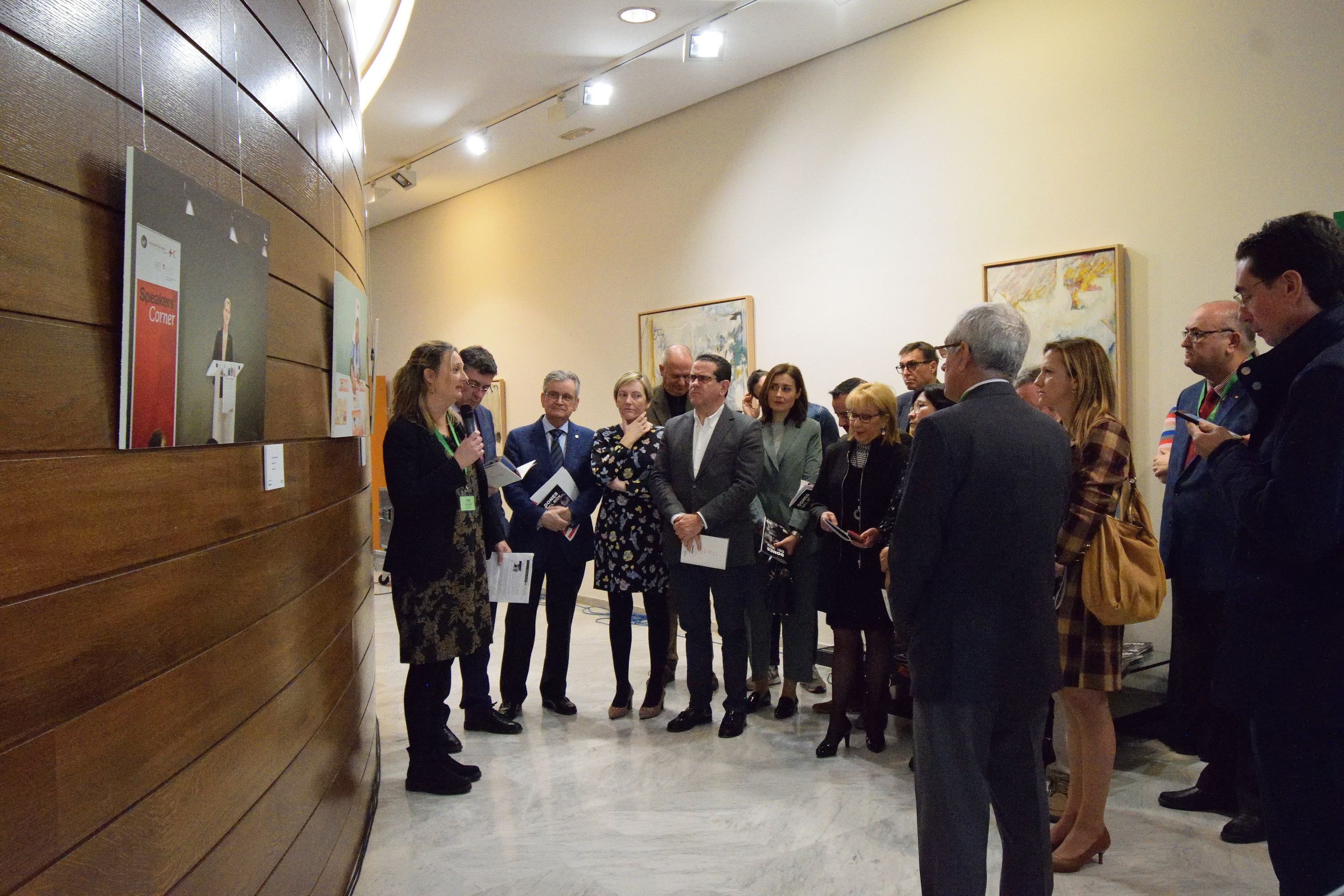 Exposició "Dones del Món" a les Corts Exposició "Dones del Món" a les Corts