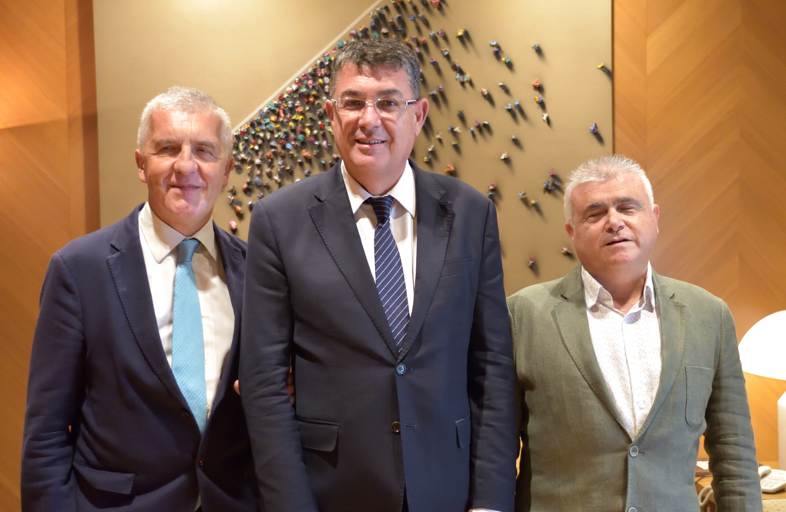 Visita ONCE a les Corts Visita ONCE a les Corts