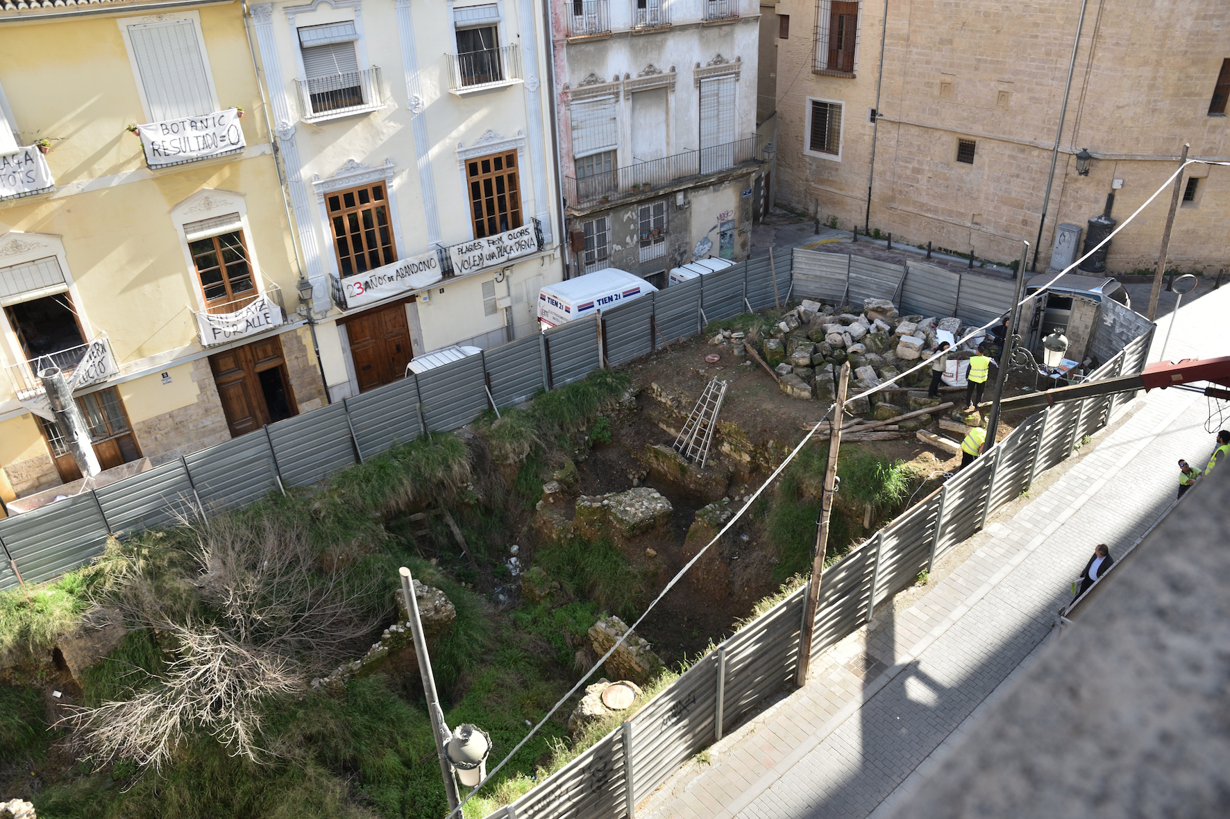 Inici dels treballs al solar Inici dels treballs al solar
