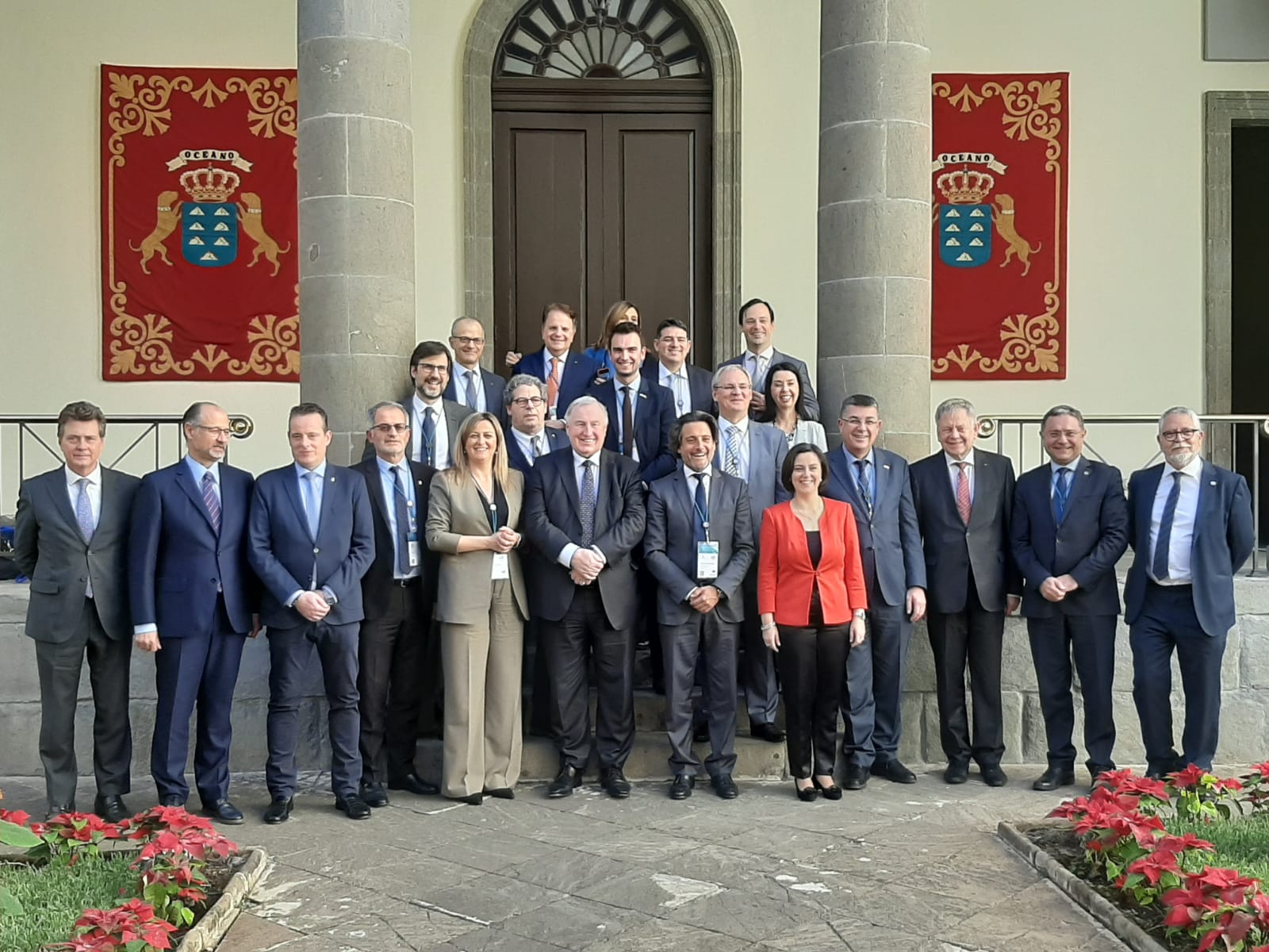 Reunión de la permanente de CALRE