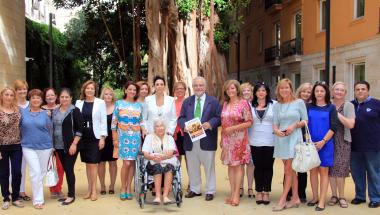 Les dones rurals sol.liciten en les Corts més suport a l'empreniment femení