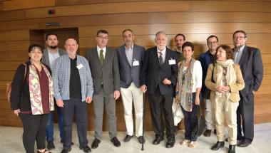 El president de les Corts amb els representants de la Federació Valenciana de Dany Cerebral El president de les Corts amb els representants de la Federació Valenciana de Dany Cerebral