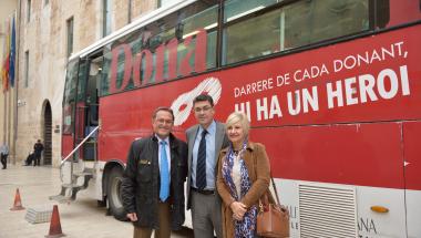 El president amb els responsables del Centre de Transfusions El president amb els responsables del Centre de Transfusions
