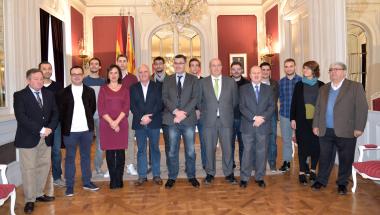 Imatge de la signatura del conveni al saló dels Espills Imatge de la signatura del conveni al saló dels Espills