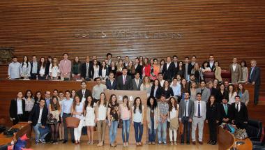Les Corts acoge la voz de los jóvenes valencianos a través de "Parlamento Universitario 2013"