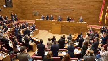 Les Corts rebutgen en Ple qualsevol tipus de violència contra les dones