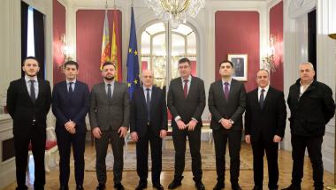 Visita d’una delegació comercial i governamental georgiana a les Corts Visita d’una delegació comercial i governamental georgiana a les Corts