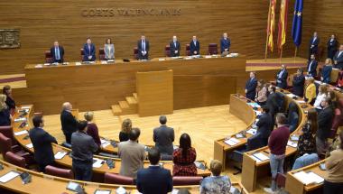 Silenci a l’hemicicle de les Corts per Maya Larissa Silenci a l’hemicicle de les Corts per Maya Larissa