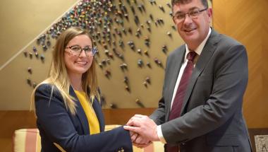 FESORD-CV continuarà oferint el servei d’interpretació en Llengua de Signes en les Corts Valencianes FESORD-CV continuarà oferint el servei d’interpretació en Llengua de Signes en les Corts Valencianes