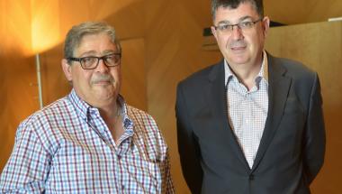 Reunió per a millorar els canals de participació veïnal en Les Corts Reunió per a millorar els canals de participació veïnal en Les Corts