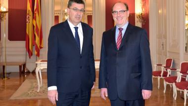 El President de les Corts rep al Cònsol General de Suïssa El President de les Corts rep al Cònsol General de Suïssa