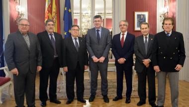 El President de les Corts rep al Consell del Consolat de la Llotja El President de les Corts rep al Consell del Consolat de la Llotja