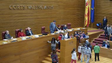 Els xiquets defensen el valor del compliment de la paraula al ple de “Aldeas Infantiles” Els xiquets defensen el valor del compliment de la paraula al ple de “Aldeas Infantiles”