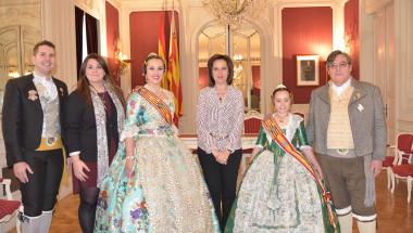 Les Falleres Majors del Camp de Morvedre visiten les Corts Valencianes Les Falleres Majors del Camp de Morvedre visiten les Corts Valencianes