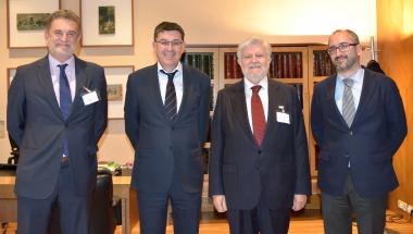 Visita de la Fundació Broseta al President de les Corts Visita de la Fundació Broseta al President de les Corts