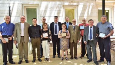 Homenatge de les Corts als treballadors jubilats fins a juliol Homenatge de les Corts als treballadors jubilats fins a juliol