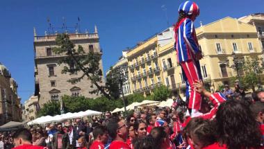 Les Corts celebren la vespra del seu dia gran amb un multitudinari acte amb les danses d’Algemesí Les Corts celebren la vespra del seu dia gran amb un multitudinari acte amb les danses d’Algemesí