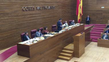 Els senadors i diputats valencians, convocats el 25 d’abril com acordà la Declaració Institucional de les Corts del passat 5 d’abril Els senadors i diputats valencians, convocats el 25 d’abril com acordà la Declaració Institucional de les Corts del passat 5 d’abril