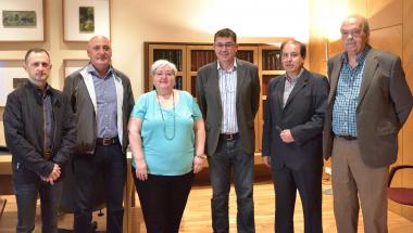 El President de Les Corts rep a la Unió Gremial per reconèixer la seua tasca en defensa del comerç tradicional El President de Les Corts rep a la Unió Gremial per reconèixer la seua tasca en defensa del comerç tradicional