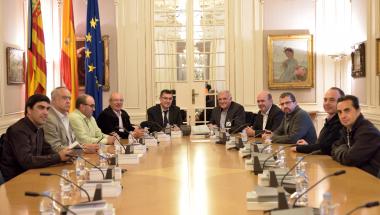 El President de les Corts rep al parlament a la directiva de la Unió de Llauradors i Ramaders El President de les Corts rep al parlament a la directiva de la Unió de Llauradors i Ramaders