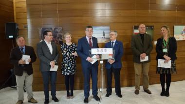 Exposició "Dones del Món" a les Corts